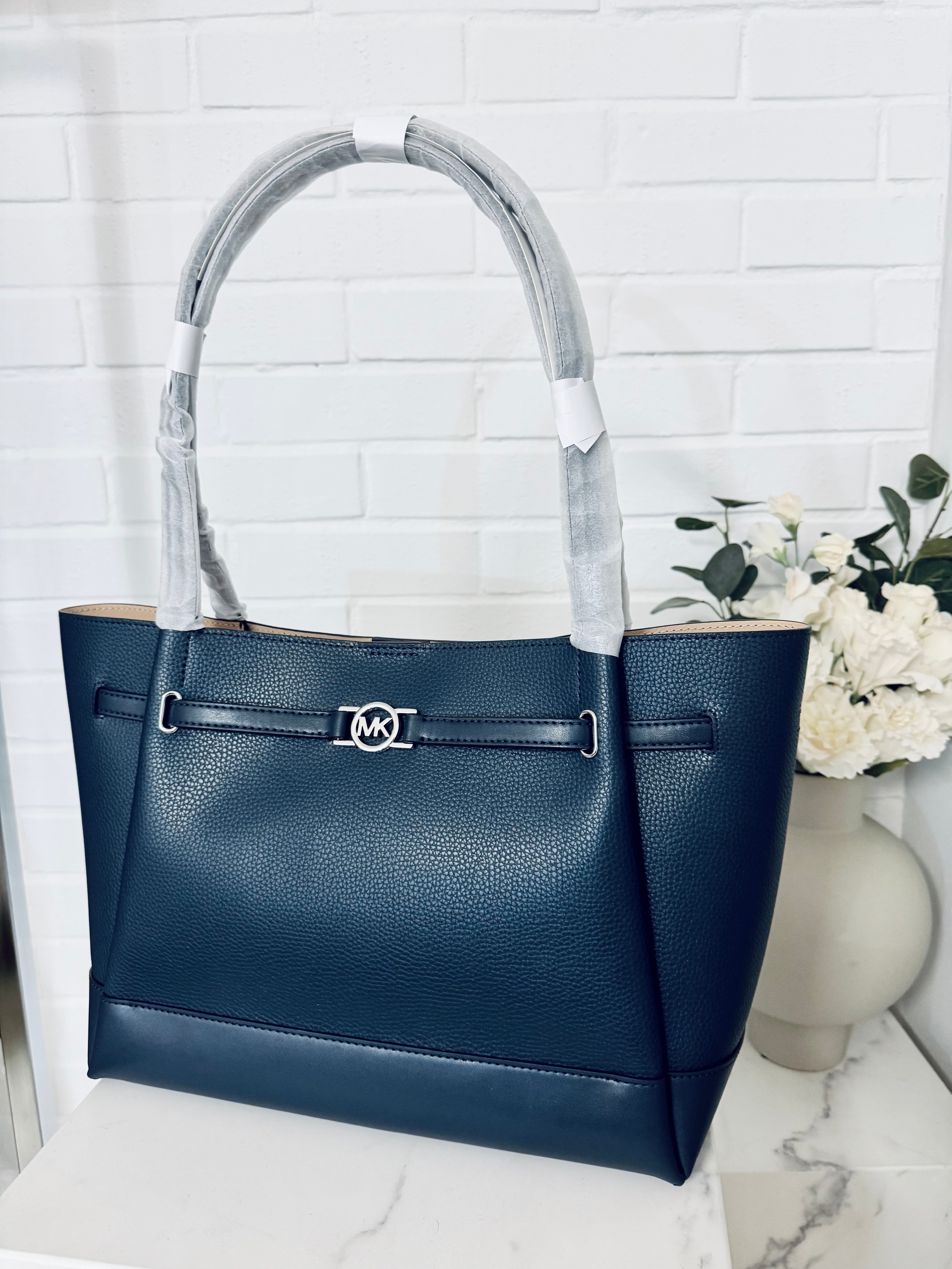 Michael Kors - Reed Large Navy Tote Bag