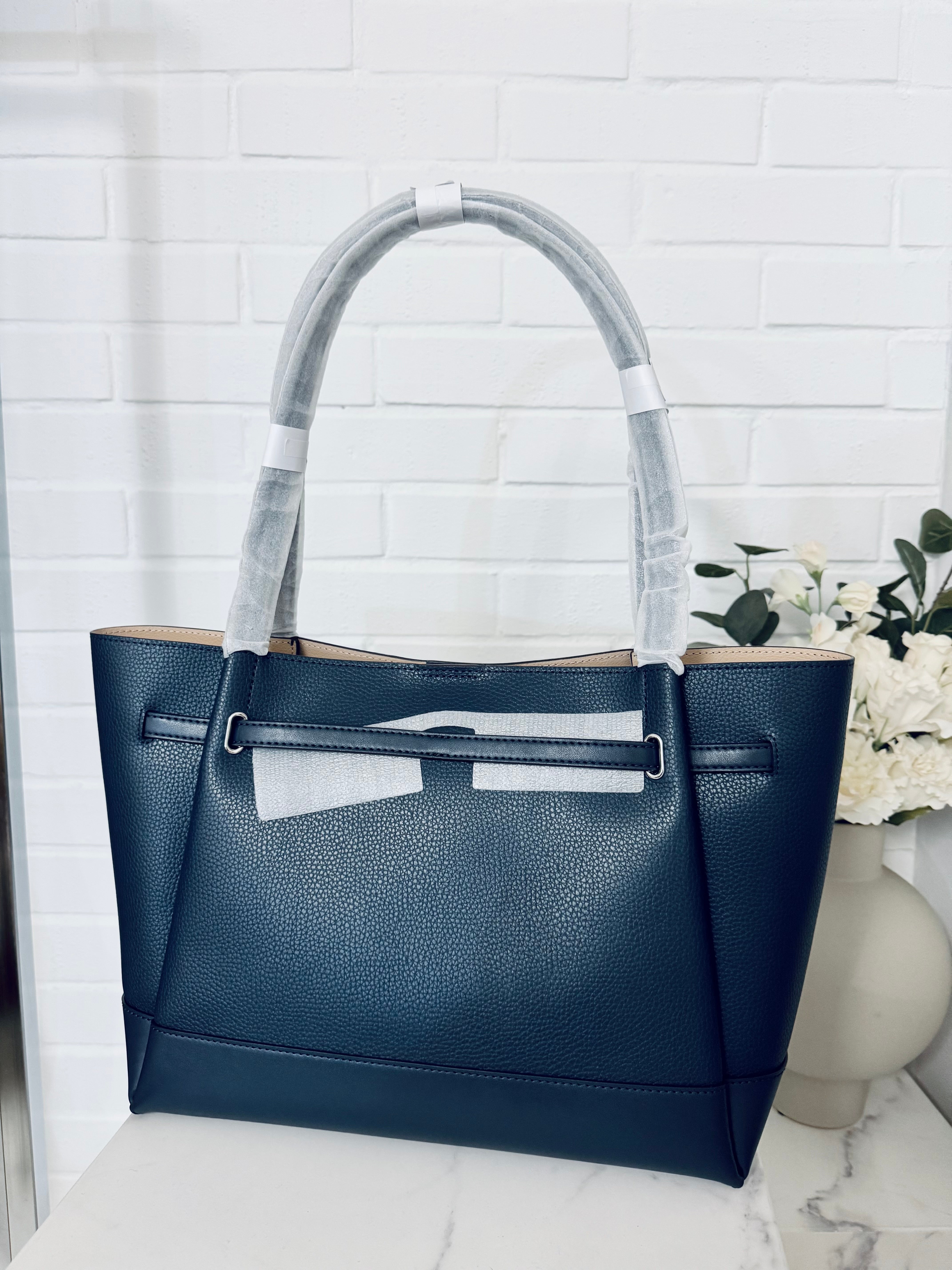 Michael Kors - Reed Large Navy Tote Bag