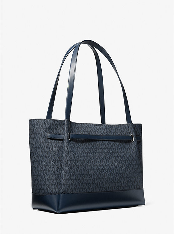 Michael Kors – Reed Large Navy Monogram Tote Shoulder Bag bakvy med marinblått monogramtyg och handtag.